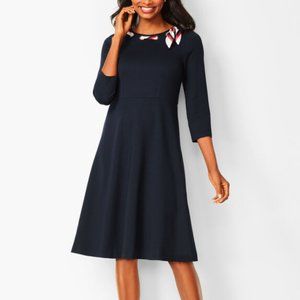 Talbots Ponte Fit & Flare Ponte Knee Length Three-Quarter Sleeves Black Size 4
